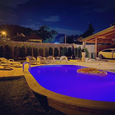 Вилла Mika'S Poolhouse Белград Экстерьер фото